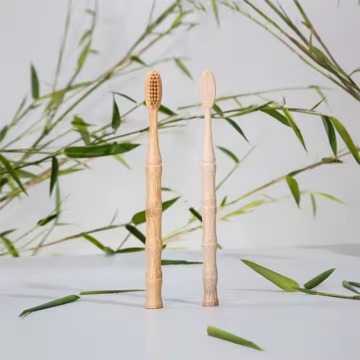 Spazzolino di bambù a forma di bambù